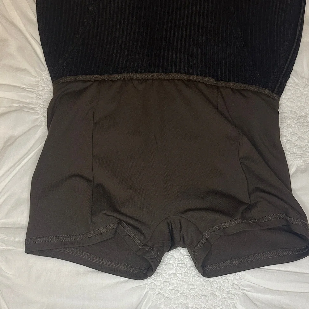 ALO Yoga Denim Knit High Waist Skirt Espresso/Black